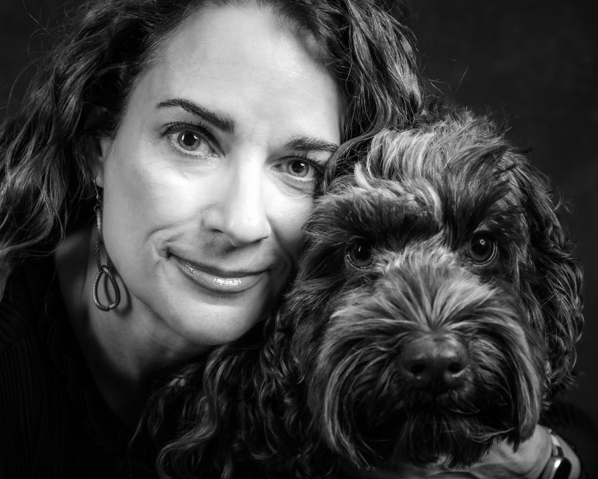 Jonna and her doodle, cheek to cheek